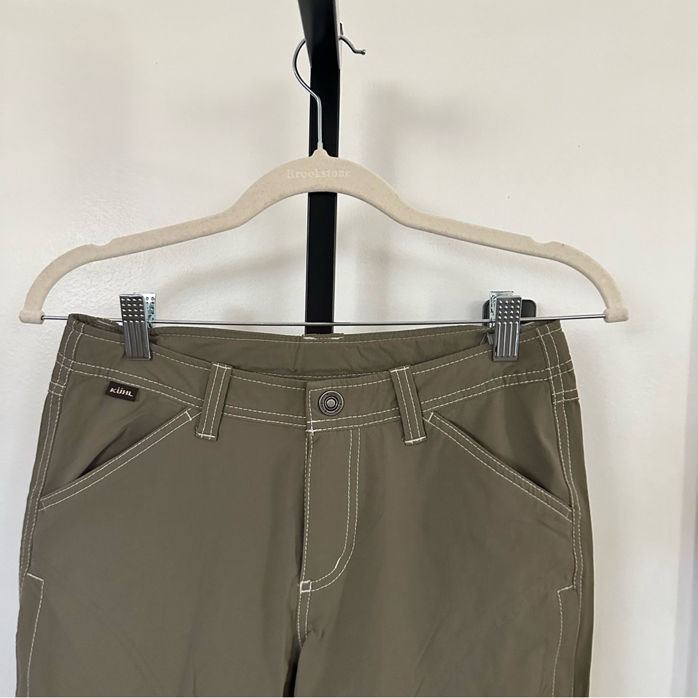 Kuhl Cargo Pants in Olive size large - Picture 2 of 6